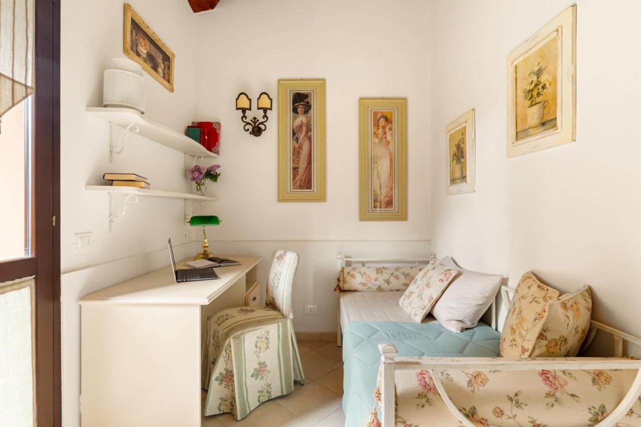 Noi2Vacanze In Digital Work Contignano Kültér fotó